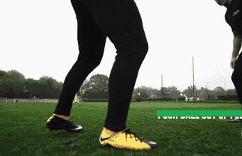 足球小角度破门技巧,足球禁区内如何过人