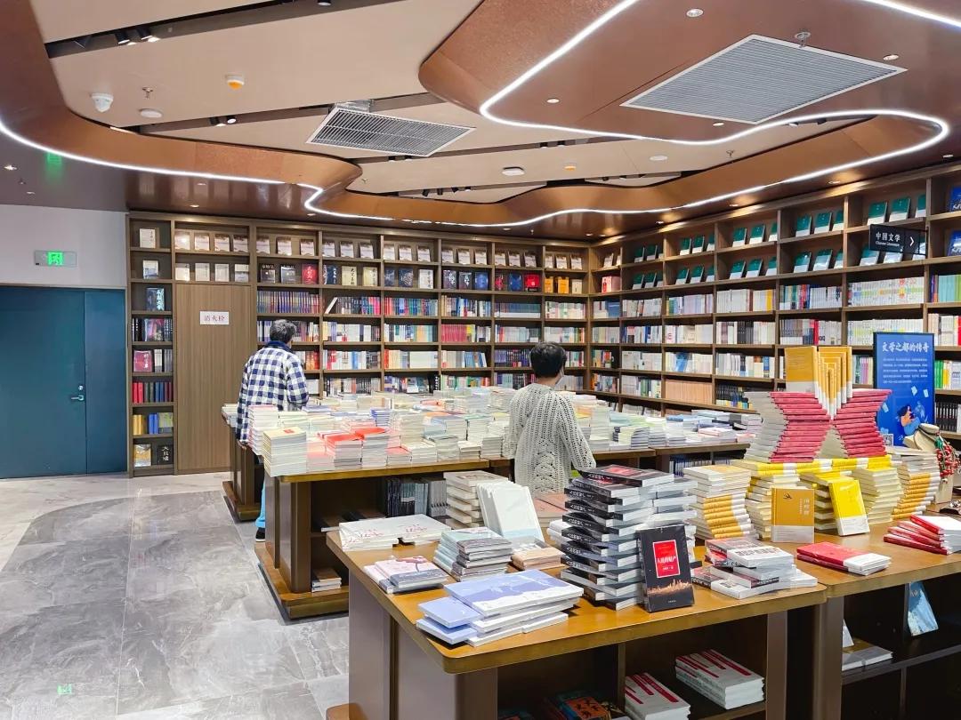 “书香鼓楼”地标，凤凰于飞，华丽转身