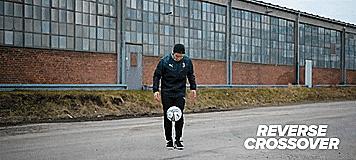 运动员的花式操作,花式过人技巧足球教学