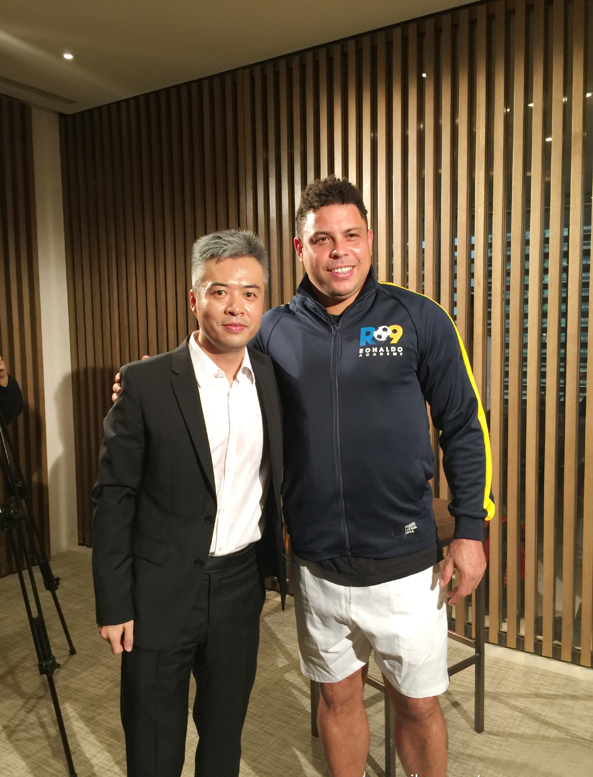 段暄是央视正式员工么,央视体育主持人段暄照片