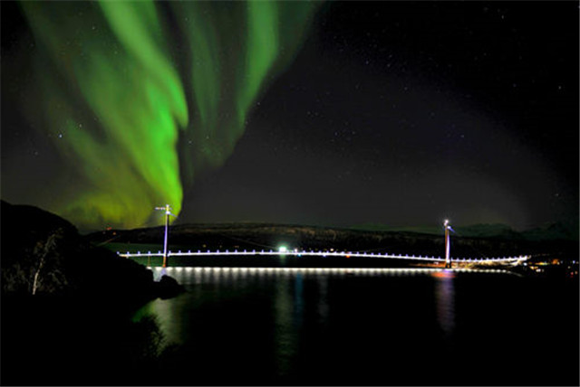 基建狂魔再出手！四川承建北欧千米极光大桥，挪威人盛赞中国质量