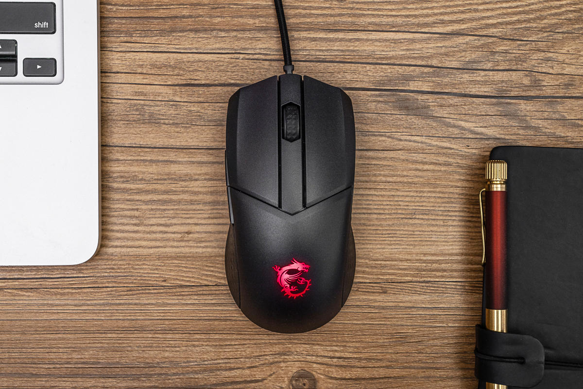 仅重65克，鼠标怎么做到这么轻，微星专业游戏鼠标GM41体验