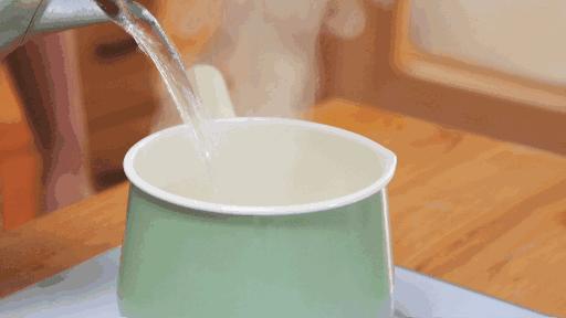 塑料瓶对我们生活有哪些危害,塑料瓶在太阳底下暴晒会致癌吗