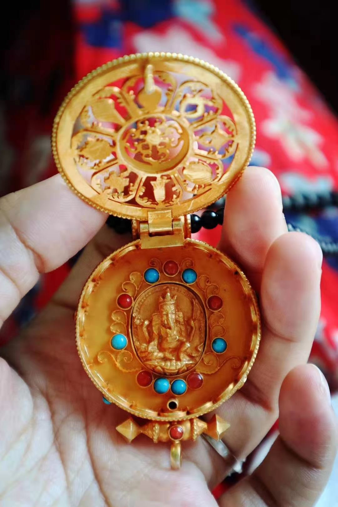 珠宝首饰盒不可或缺的一款,珠宝盒可以干嘛