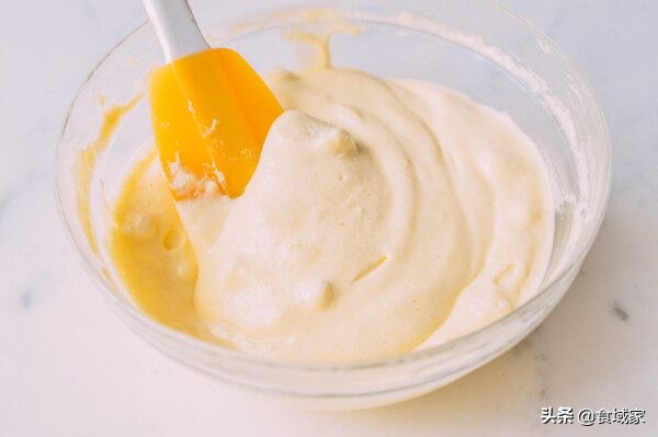 无烤箱做瑞士卷,瑞士卷怎么做才甜而不腻