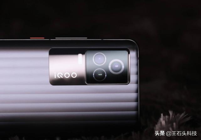 iqoo7是中端机还是旗舰机,iqoo7是不是高端旗舰