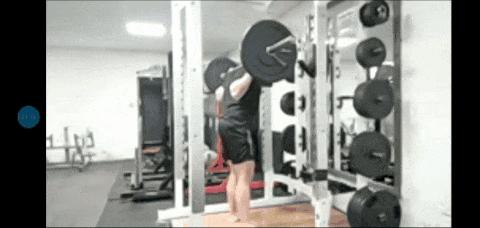 深蹲练腿后的惨状,深蹲失误名场面