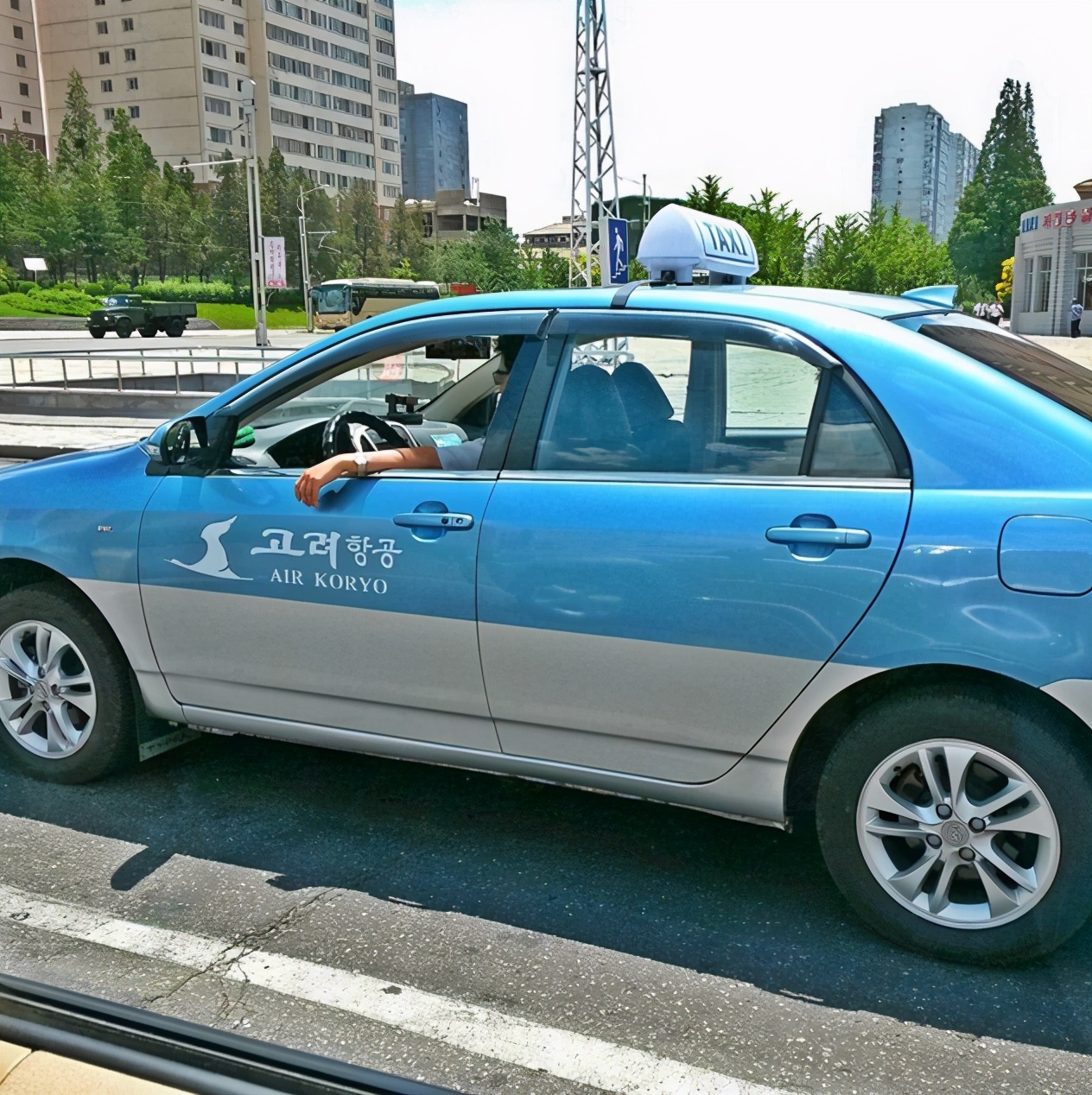 朝鲜街头的汽车图片,朝鲜街头都有什么车品牌