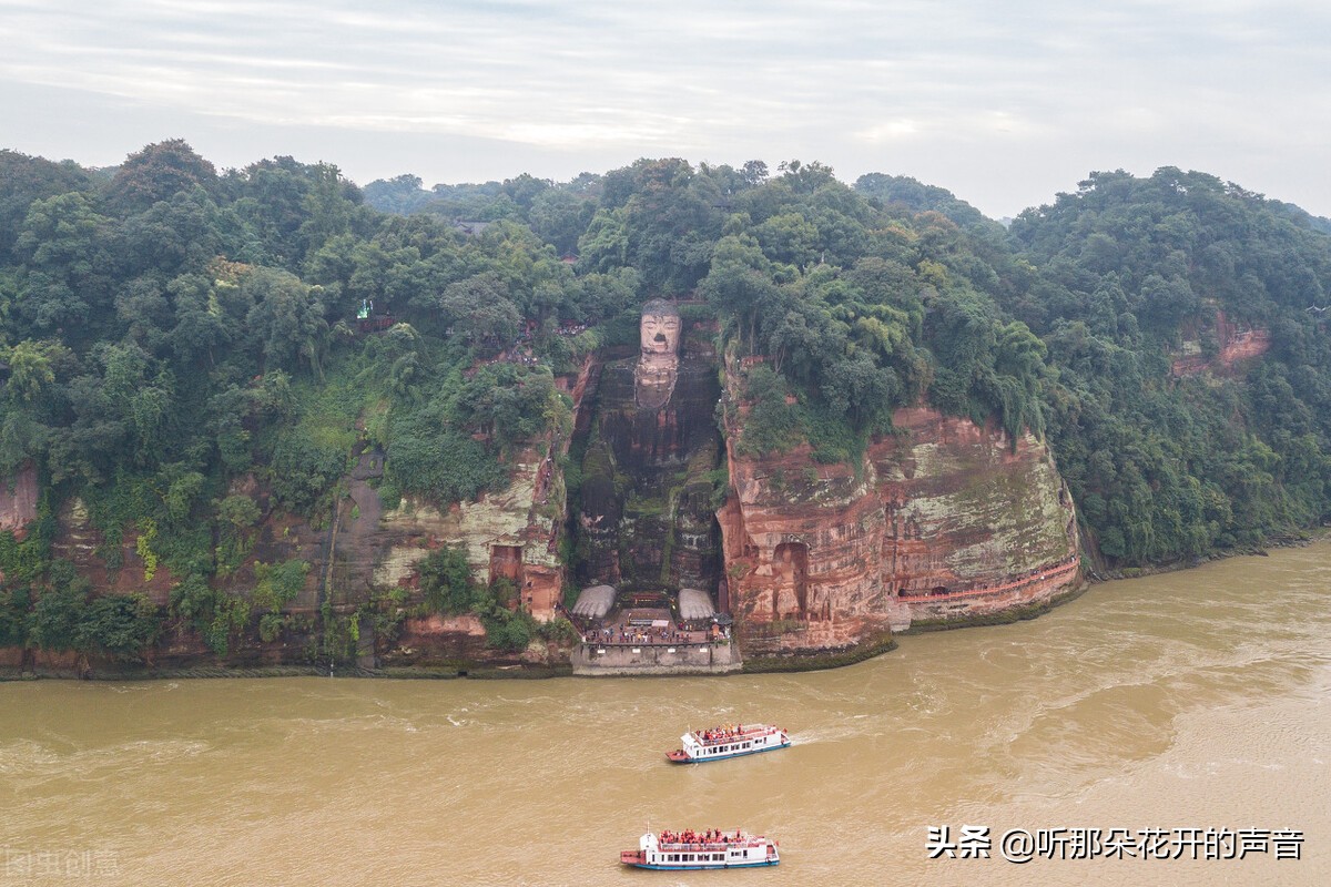 一念远方,一忆故土,两行泪
