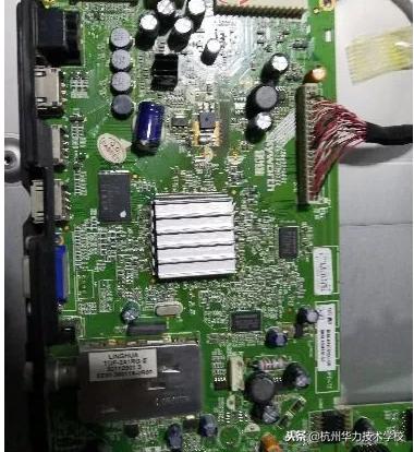 创维电视指示灯亮不开机维修视频,创维液晶电视红灯亮不开机怎么修