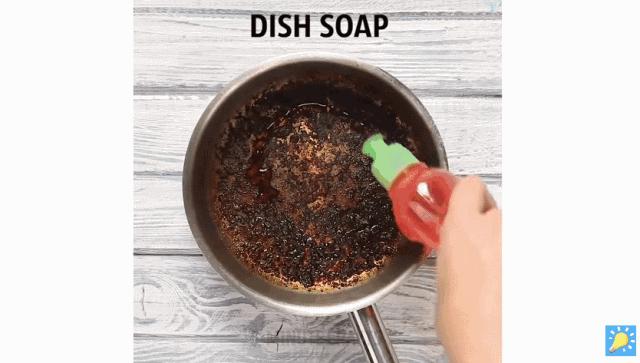 油烟机上油污特重怎么处理,怎样使用白酒精清洗油烟机