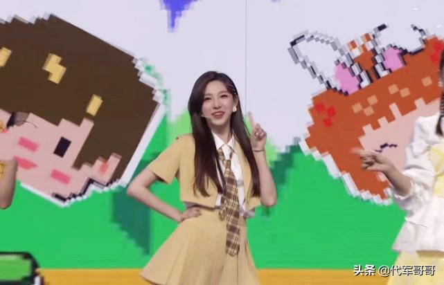 甜美不输王冰冰，获赞像女团门面，28岁的马凡舒到底是什么来头？