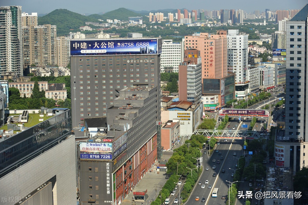 湖北这个地方以前是个电脑大卖场现在卖手机