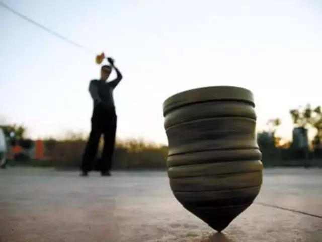 回忆杀！好想再通关一次“魂斗罗”，吃一次大大泡泡糖……