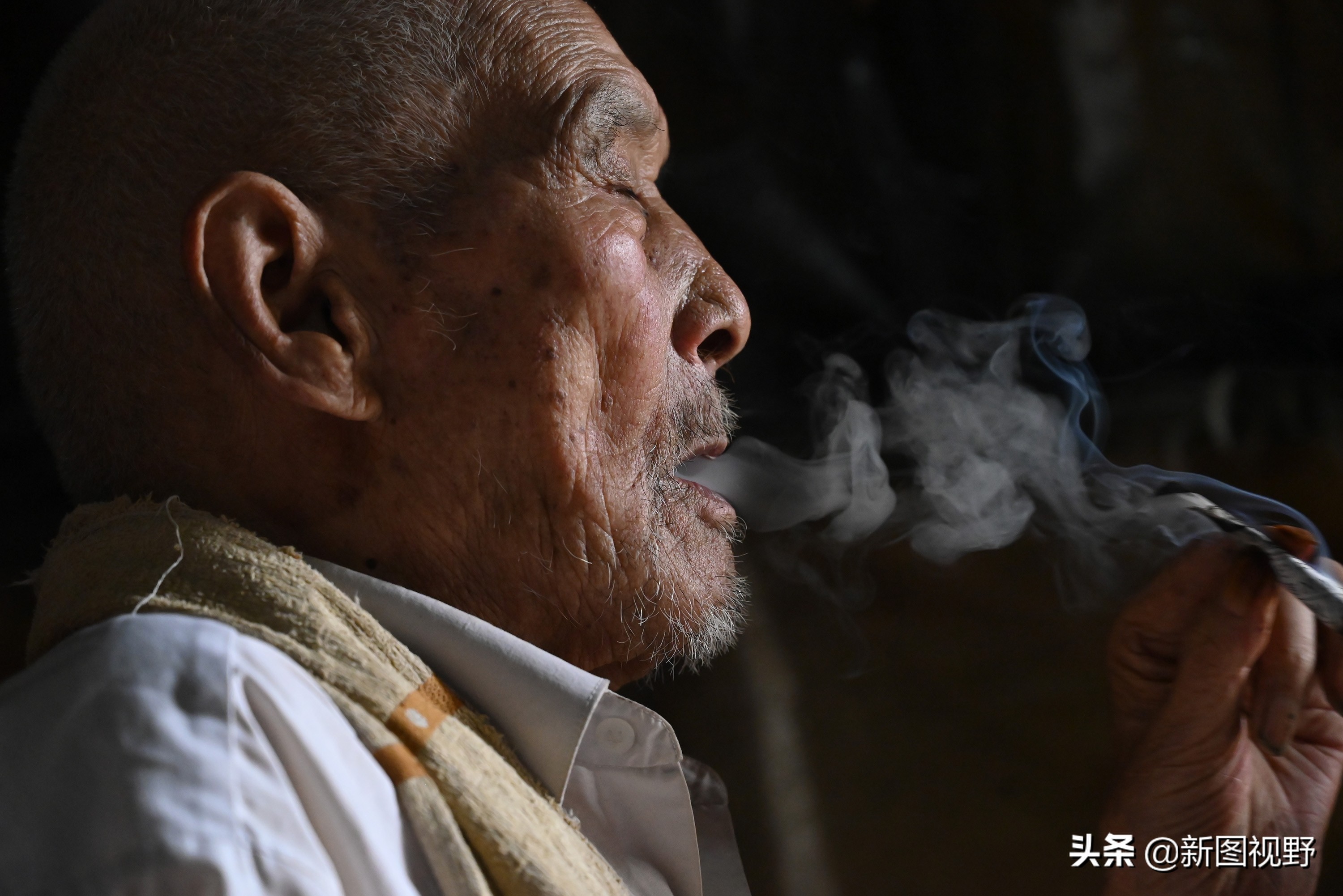 100岁爷爷一日三餐,100岁的爷爷长寿秘诀