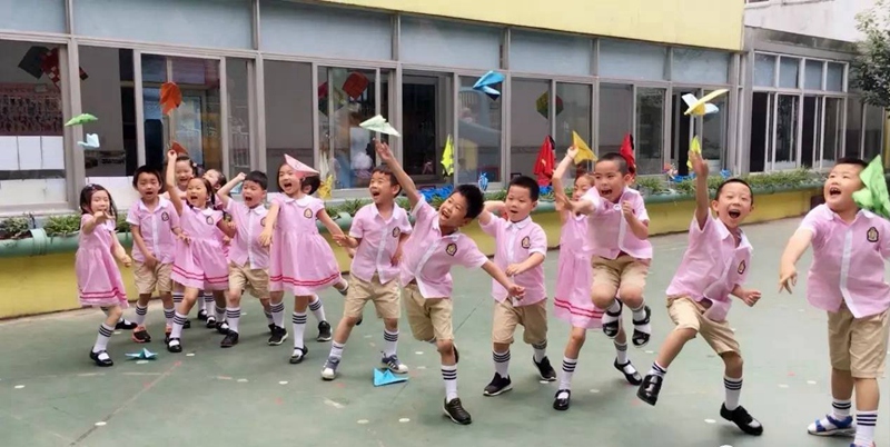 孩子在幼儿园究竟过得好不好，其实可从四个方面看出来，不妨一试