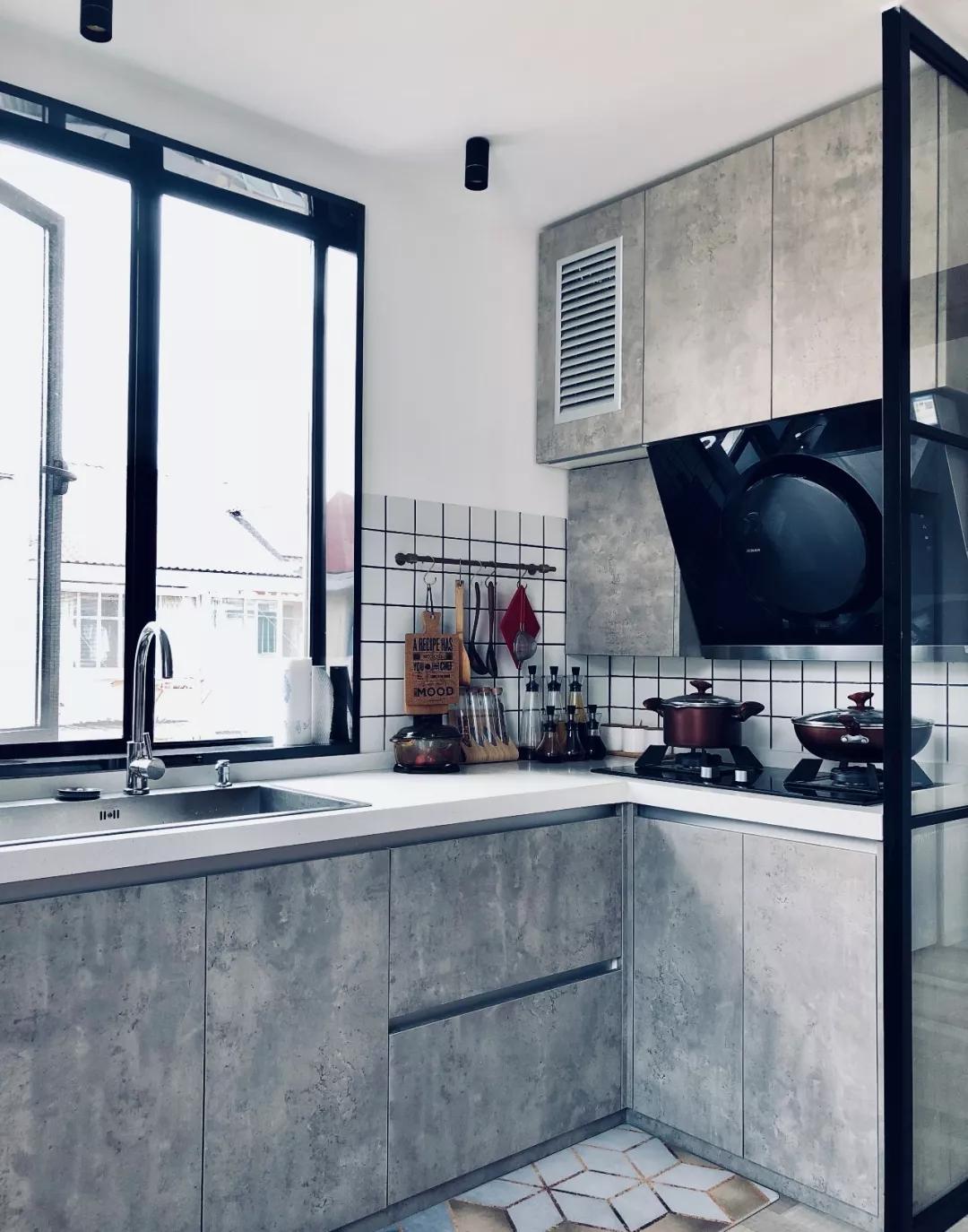 3个月改造老房子,3个月爆改52平米老房子