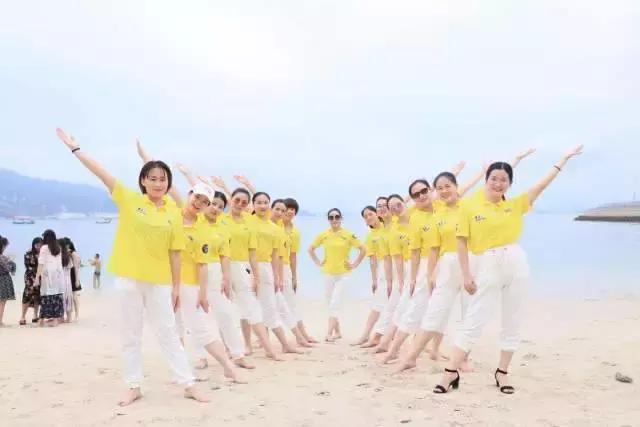 巨邦快乐集结号丨看见了,其中一艘游艇上,是我们的船长大舅哥