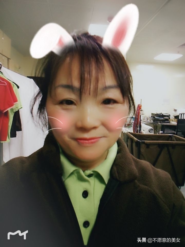 可爱的少妇自拍越来越丰满越来越成熟了