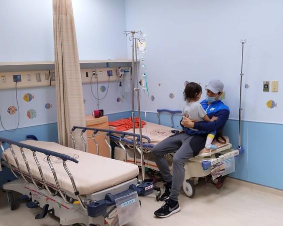 2岁娃低烧37.4,2岁孩子高烧39.1但精神很好