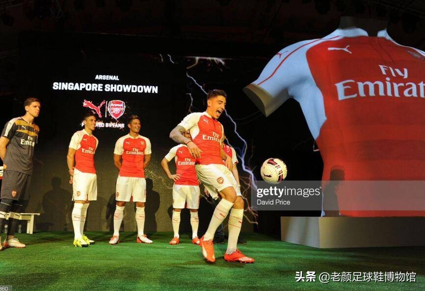 曾经风靡98世界杯的彩色pumaking,如今低调变身成贝莱林小黑鞋