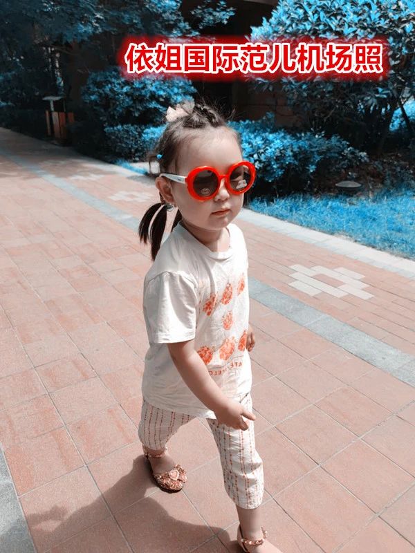 买了一个蓝墨镜,儿童墨镜7-12岁酷墨镜怎么选