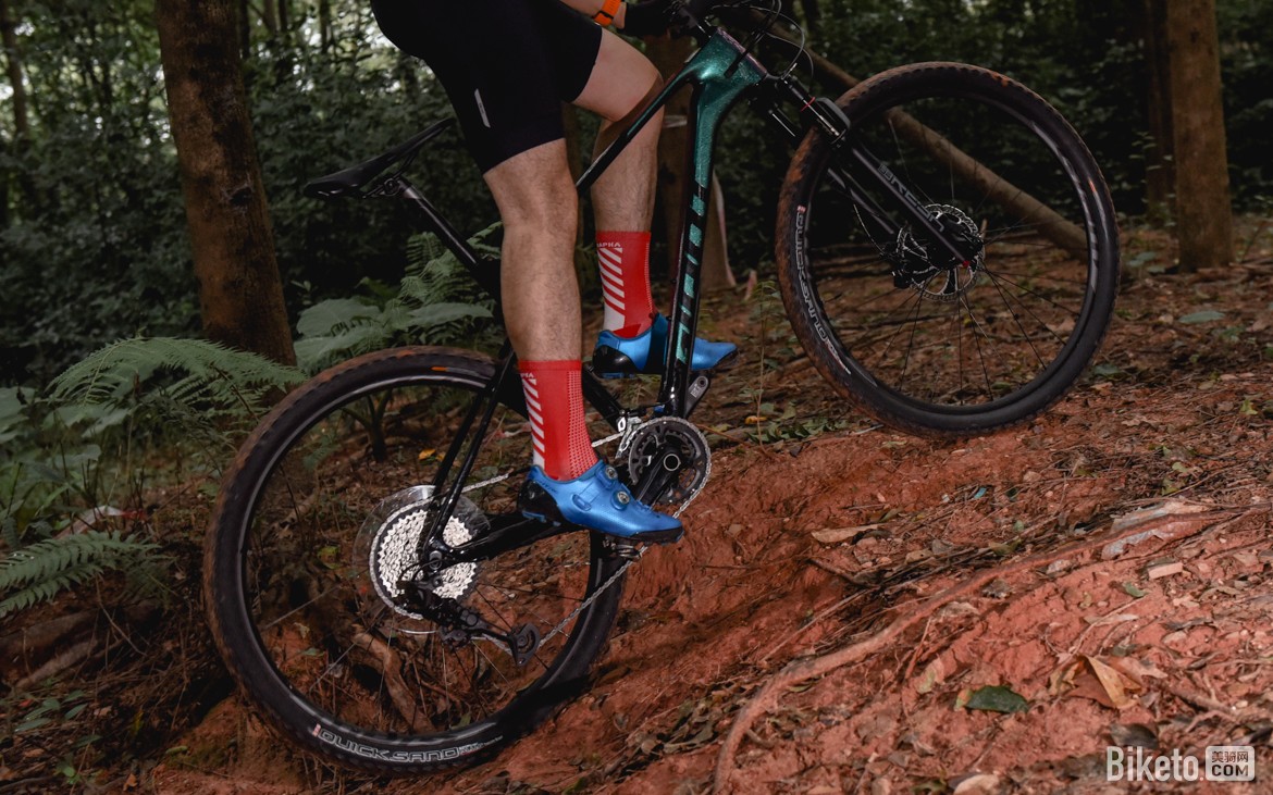 迅捷战驹捷安特XTCADVANCED1山地车评测