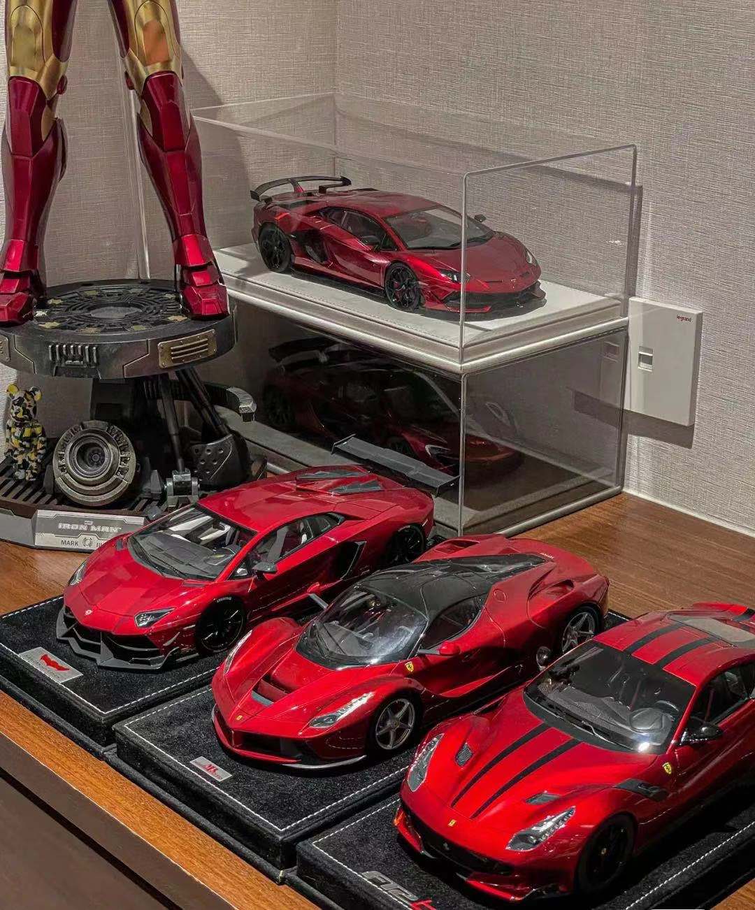 奥特曼和怪兽的模型,奥特曼汽车和怪兽汽车