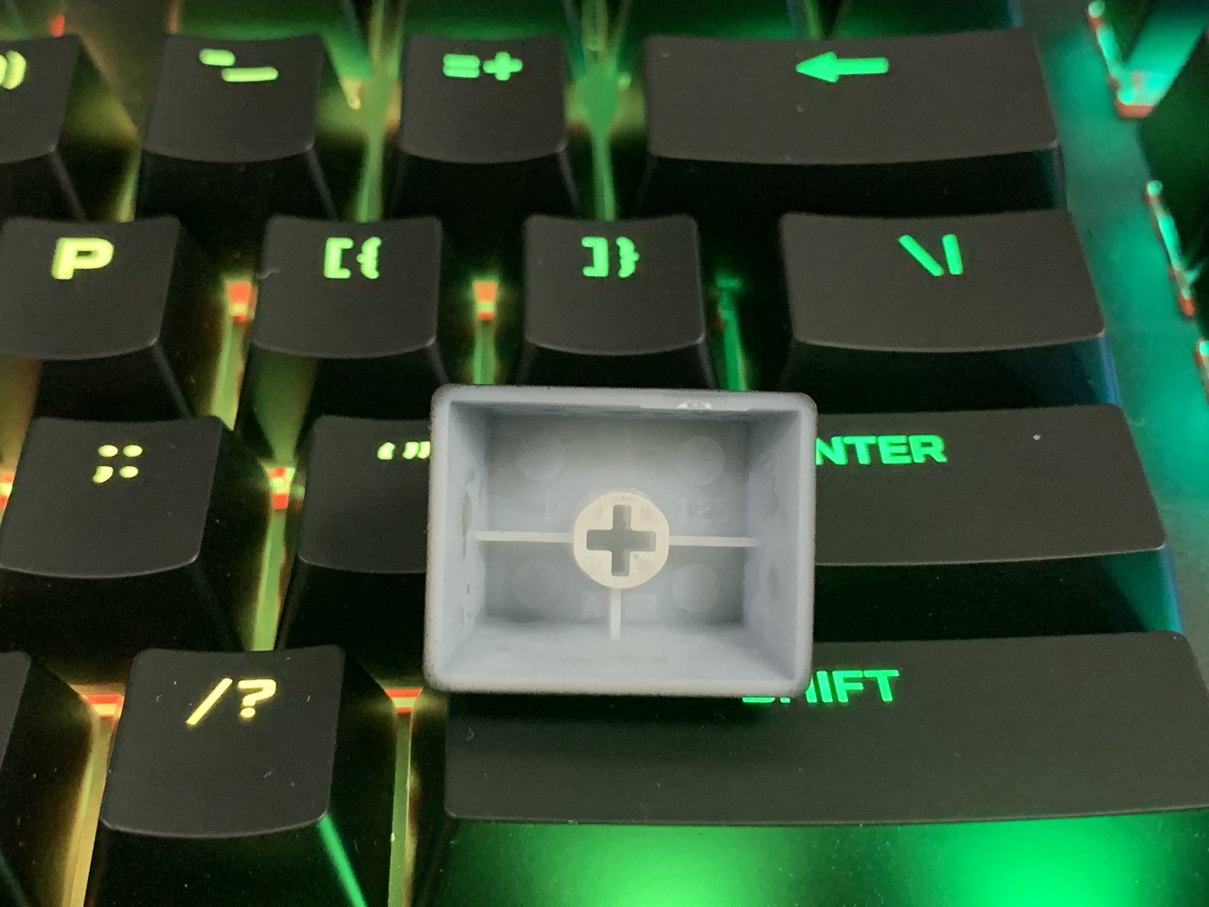 手感最好的红轴机械键盘,游戏键盘青轴和红轴有什么区别