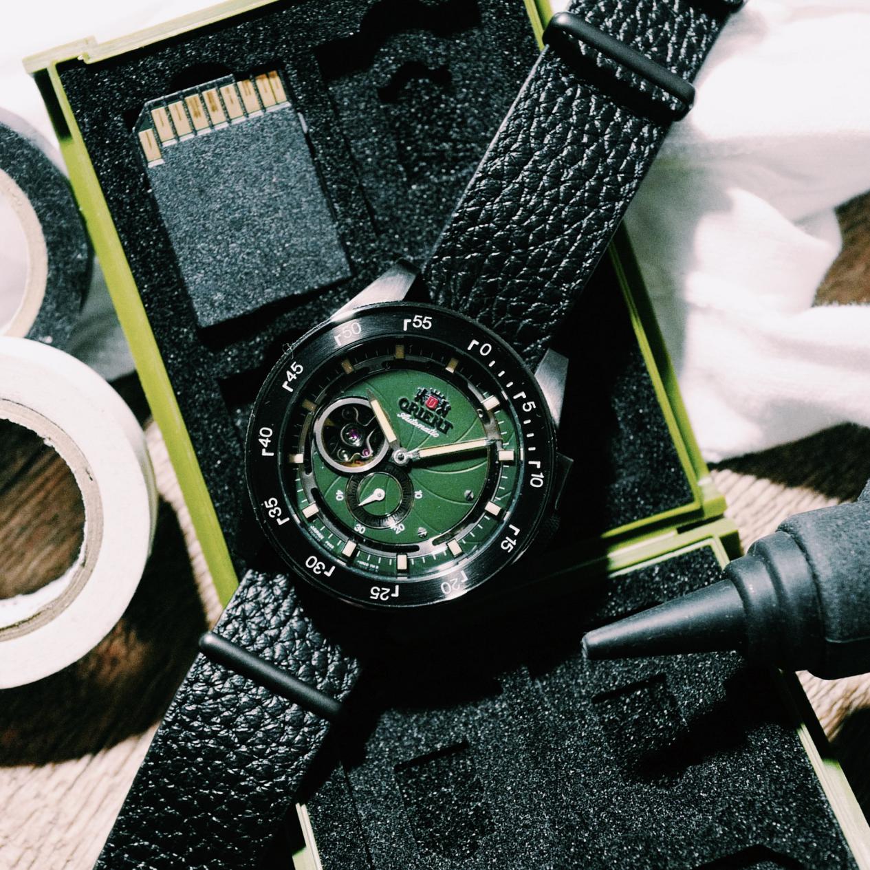 得年轻人者得天下原视频,东方双狮经典表款