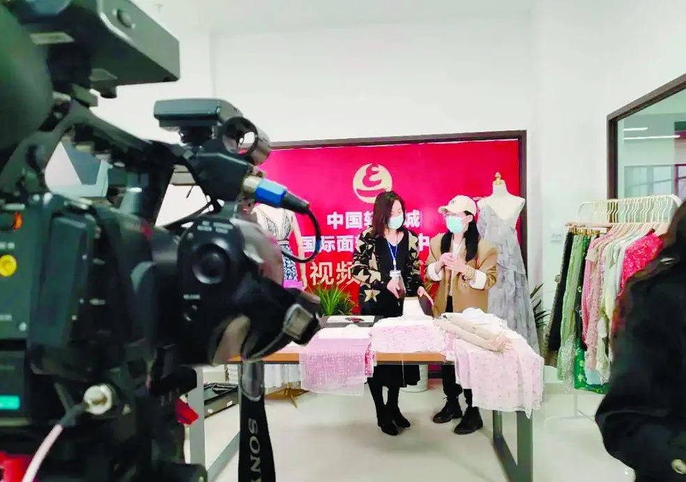 面料销售新模式,面料厂直播卖衣服