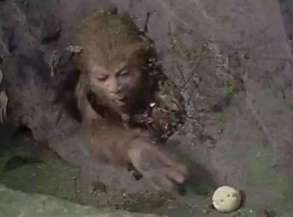 如来牺牲一只手才压住孙悟空吗,如来为何只压悟空五百年