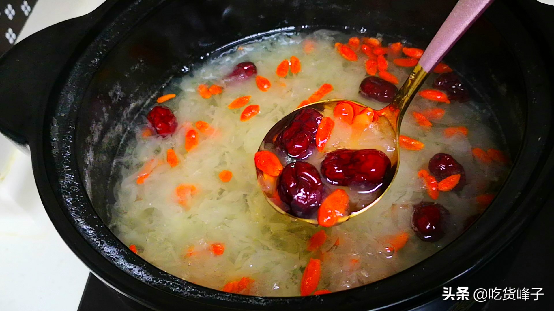 煮银耳防止溢出,煮银耳记住两点出胶快