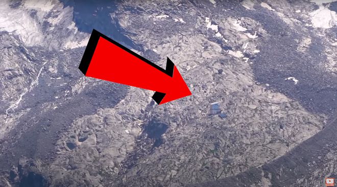 山顶太空舱民宿悬崖景色绝美,悬崖边的小木屋