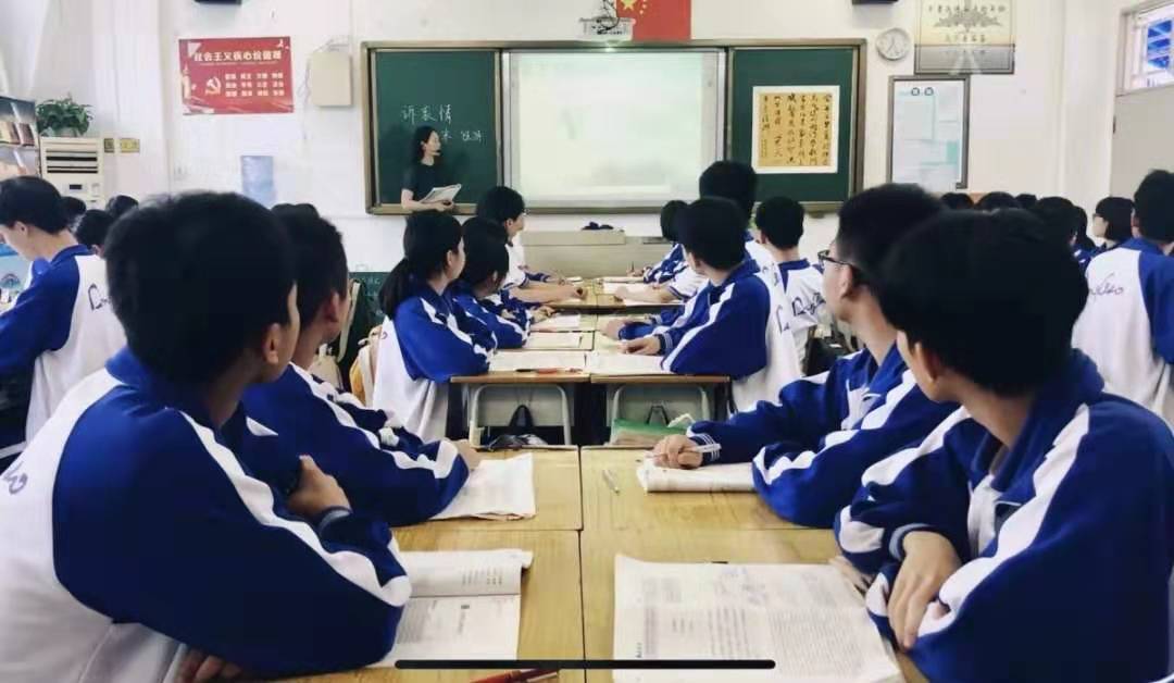 微巡礼惠州市一中实验学校,惠州市东江高级中学是公办吗