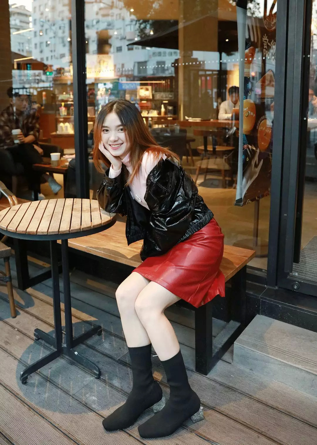 小个子秋冬穿什么款靴子显腿长,显腿细又直的时尚爆款靴子