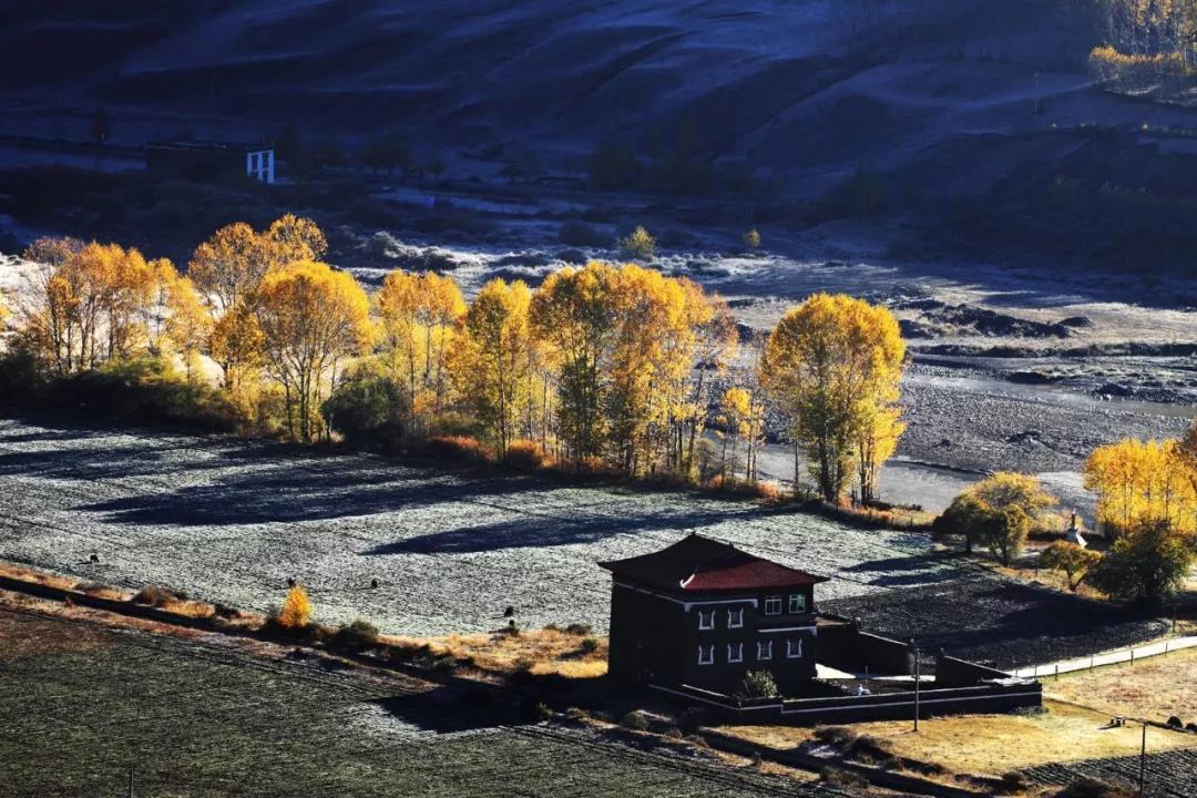 国庆旅游稻城亚丁自驾游最佳路线,国庆川西稻城亚丁风景区一日游