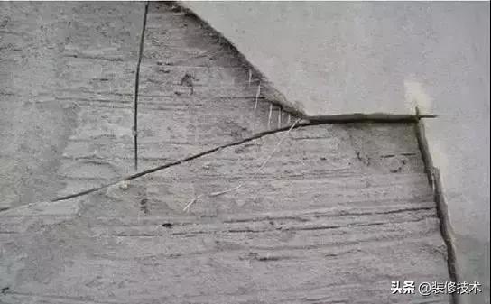 墙面开裂和掉皮用什么弄好,墙面接缝处开裂怎么处理