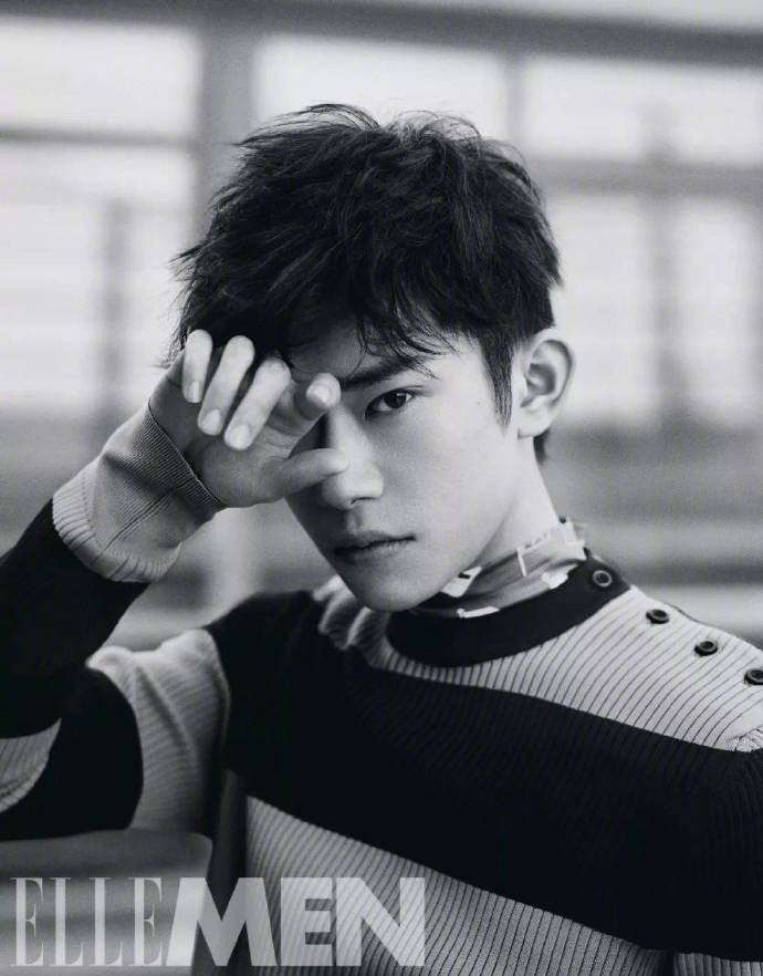 易烊千玺让人喜欢的10个理由,如何客观的评价易烊千玺的长相