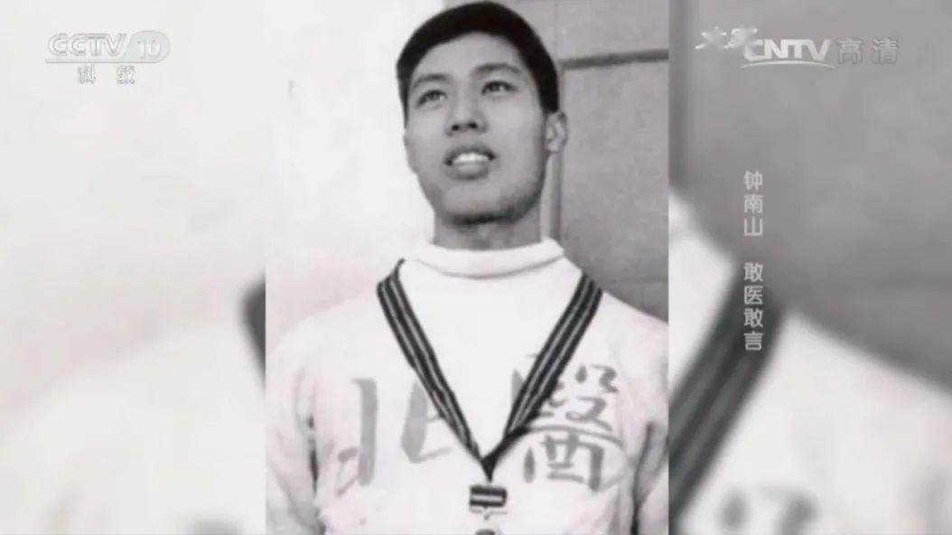 钟南山院士支援武汉火神山,钟南山84岁高龄奋战在抗疫一线