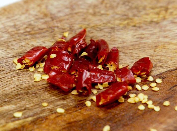 煲狗肉的做法教程,煲狗肉放什么菜最好吃