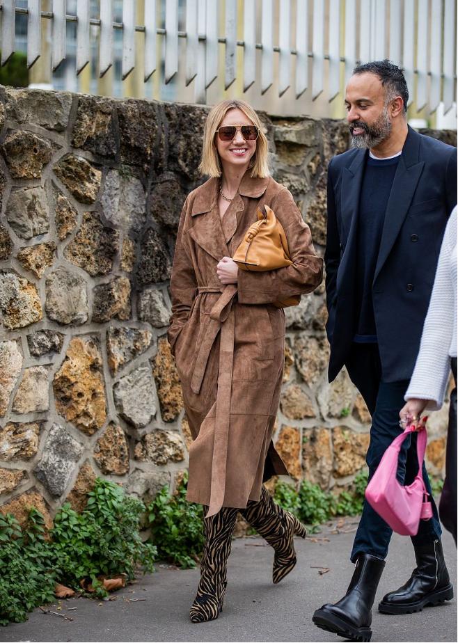 黄皮咖色显白,咖啡色黄皮