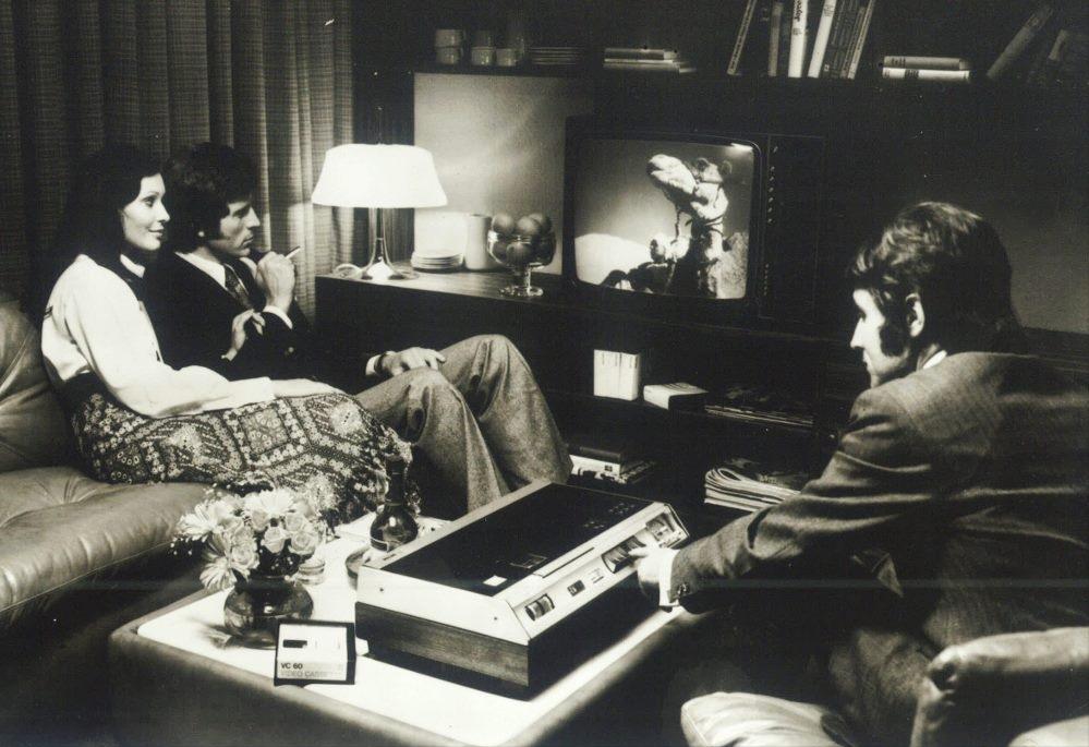 对苏联解体东欧剧变的经验和教训,苏联解体30年回顾与反思