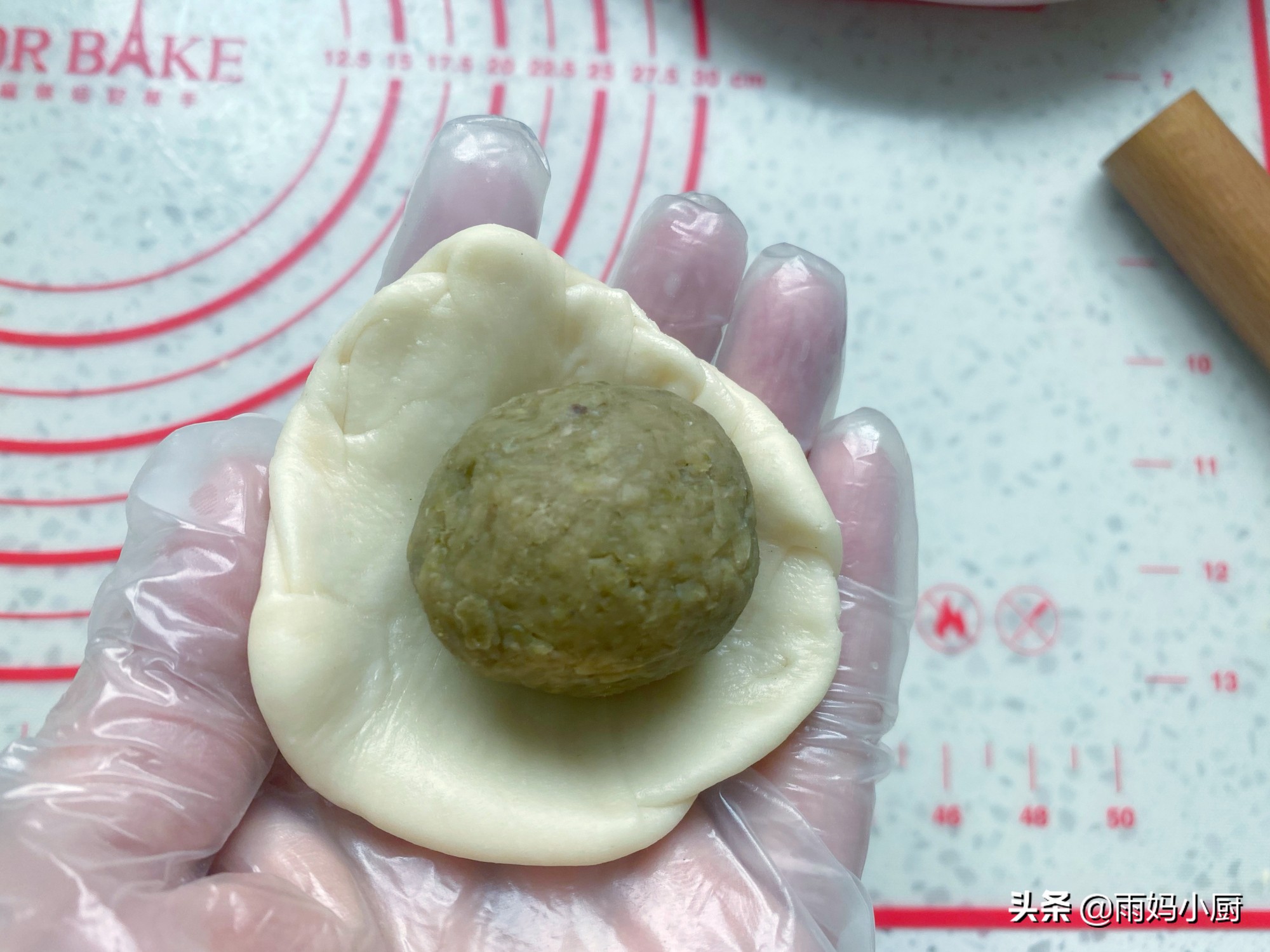 炎炎夏日做个清凉解暑的绿豆饼,夏天必备解暑绿豆饼