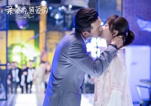 杨天真分析旗下艺人的着装视频,杨天真经纪人穿着