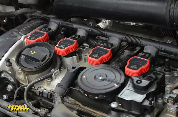 ngk和博世火花塞哪个好,ngk铱金火花塞正品价格