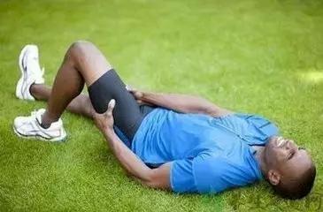 腿脚抽筋不仅仅是缺钙这么简单,腿抽筋严重缺钙怎么治疗有效果呢