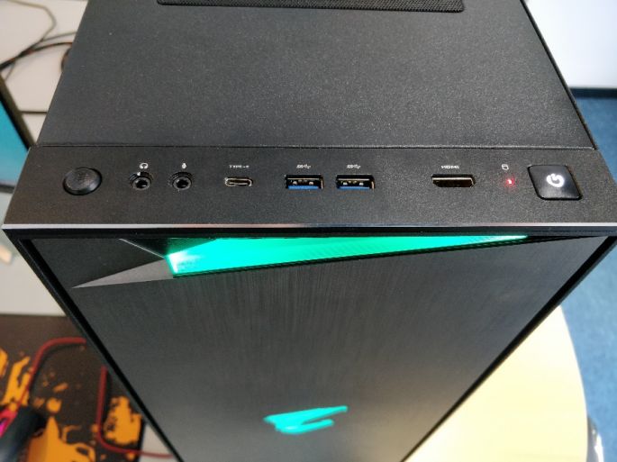 满足所有想象!雷霆世纪AORUS757游戏电脑评测