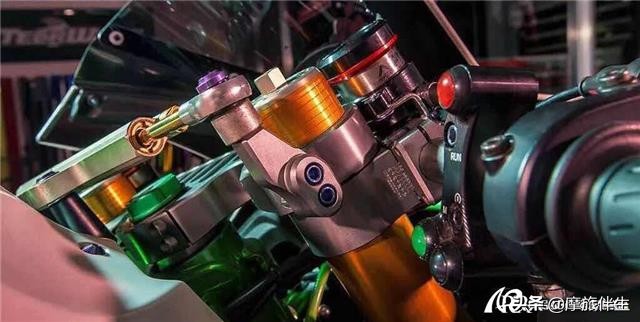 迪拜的警车是什么车,迪拜霸气的警车