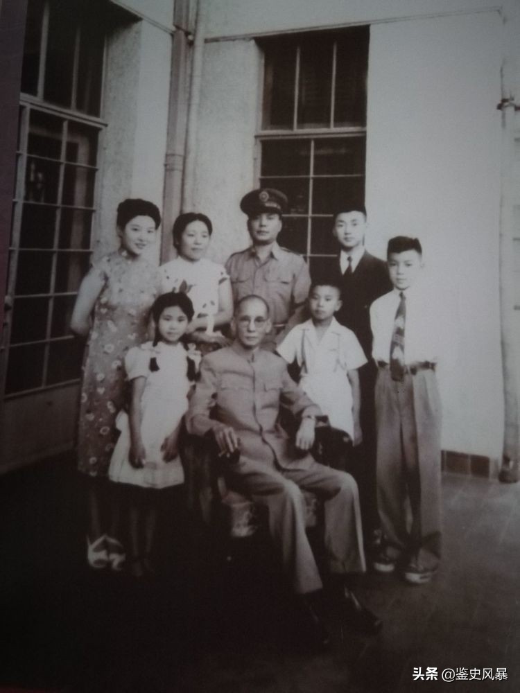 文化不高的龙云怎样当上了“云南王”：前后两位夫人都是名门才女